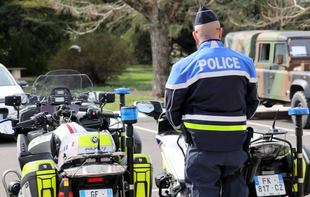 Accident de Moto à Moulins : Fuite et Stupéfiants au Volant