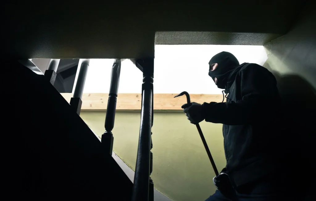 Arrestation de deux jeunes en flagrant délit de cambriolage