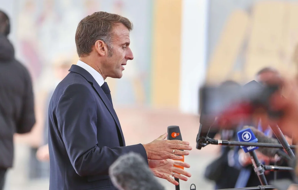 Démission de Lecornu : Chaos politique en France inquiète l'Europe