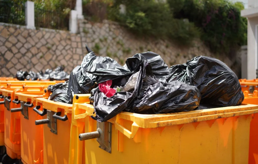 Escroquerie à la Loire : des faux agents municipaux piègent des victimes