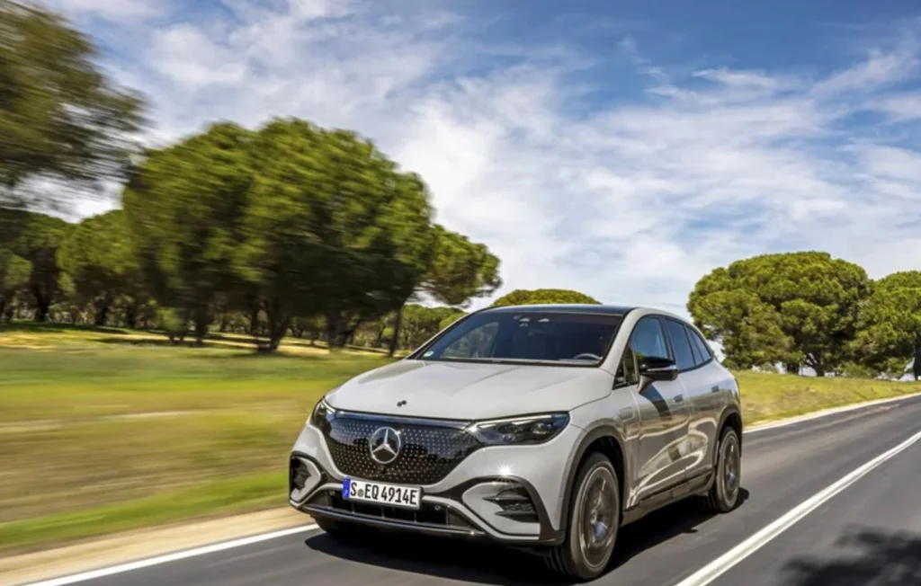 Friedrich Merz demande à l’UE de revoir l'interdiction des véhicules thermiques