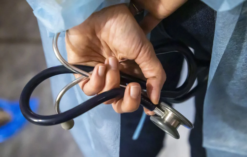 Hauts-de-Seine : Agressions sexuelles en Ehpad, les plaintes s'accumulent