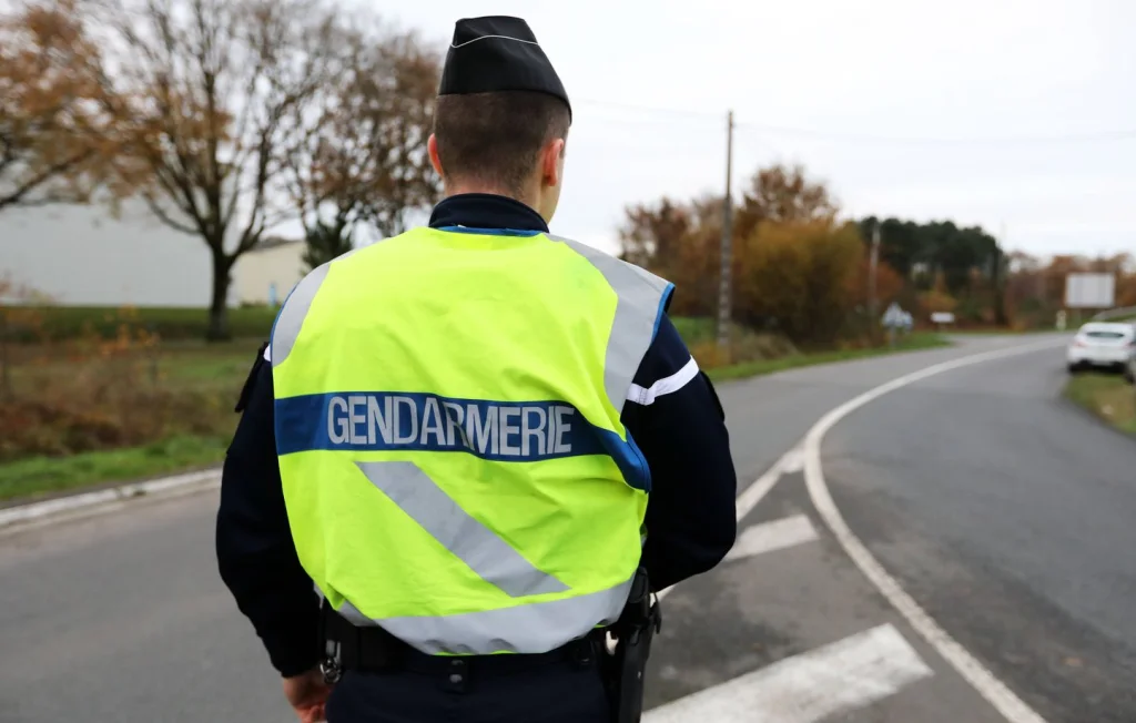 Indre-et-Loire : Un Gendarme Découvre un Réseau de Trafic de Cannabis