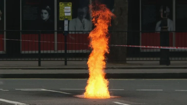 Les Mystères des Explosions de Regard à New York