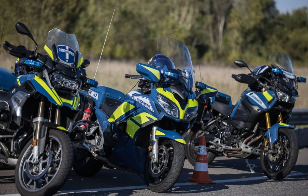 Loir-et-Cher : Un conducteur escorté pour un accouchement imminent