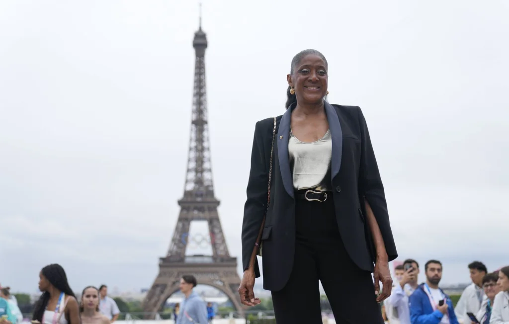 Marie-José Perec inaugure un nouveau stade à Limoges