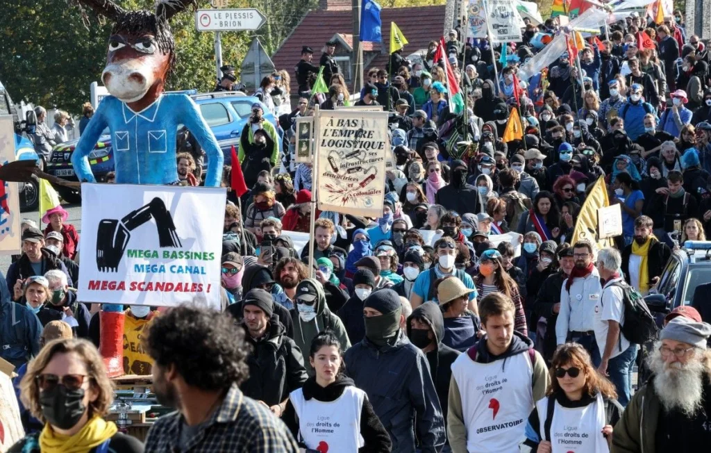 Oise : Manifestation massive contre le canal Seine-Nord Europe