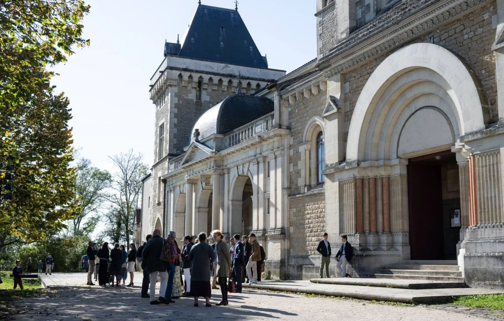 Pédophilie : Un collectif de victimes interpelle le diocèse de Dijon