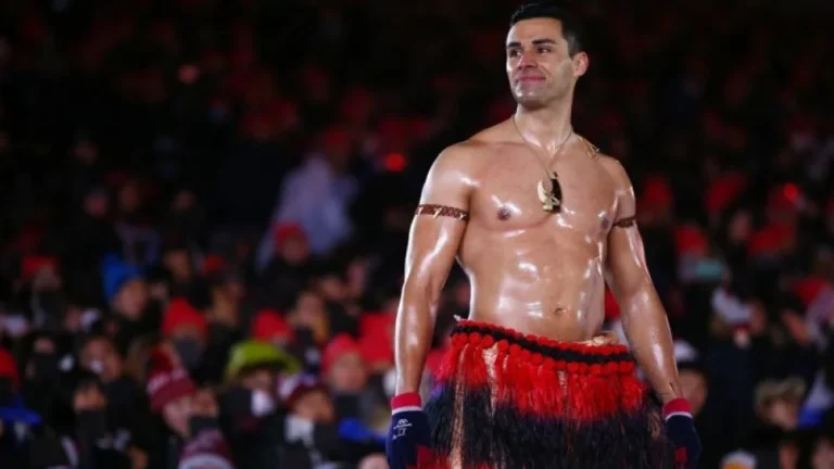 Pita Taufatofua : L&rsquo;Histoire du &lsquo;Tongan Torse Nu&rsquo; aux JO