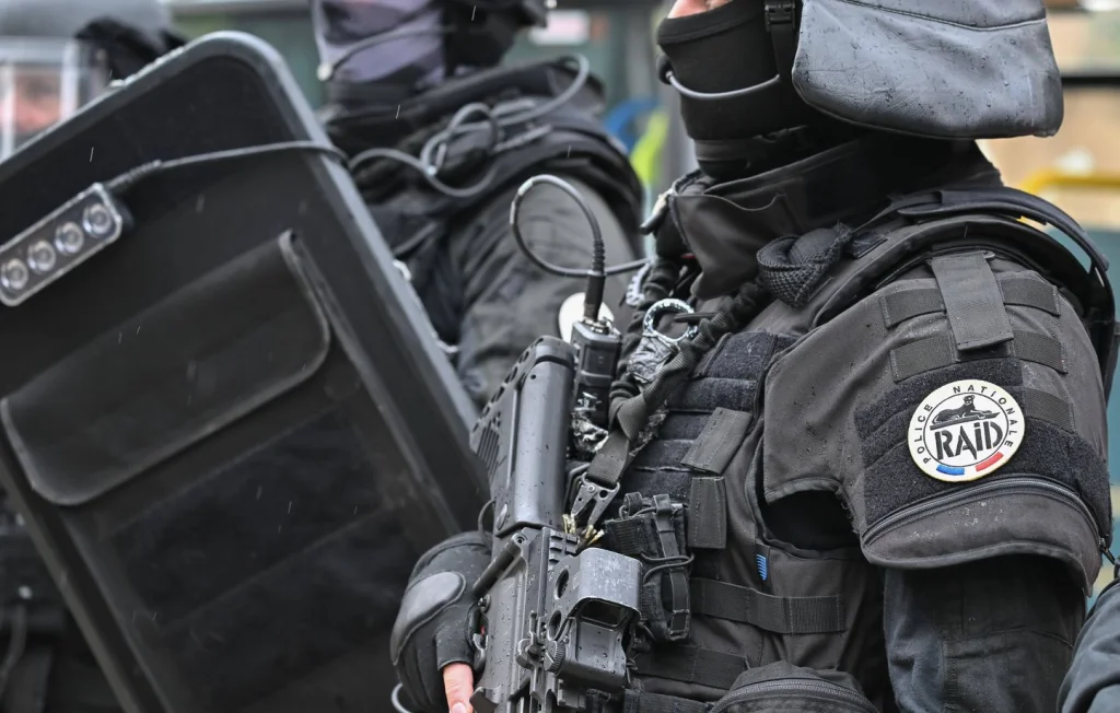 Seine-et-Marne : Le RAID interpelle un homme armé après menaces