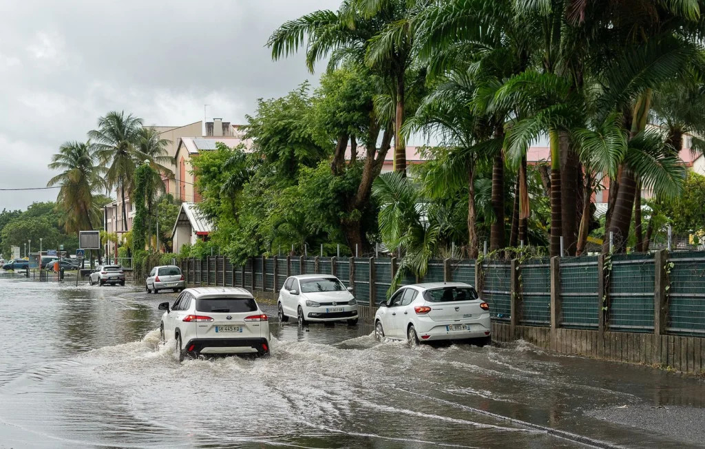 Tempête tropicale Jerry : Vigilance orange en Guadeloupe