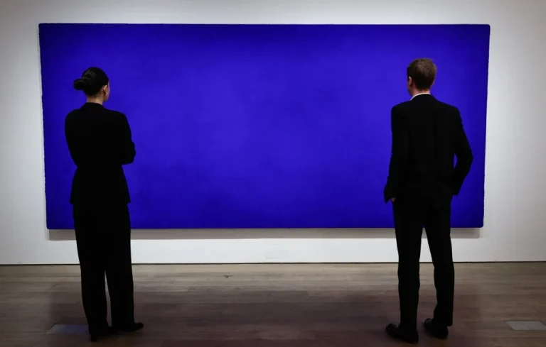 Un monochrome d&rsquo;Yves Klein vendu pour 18,4 millions à Paris