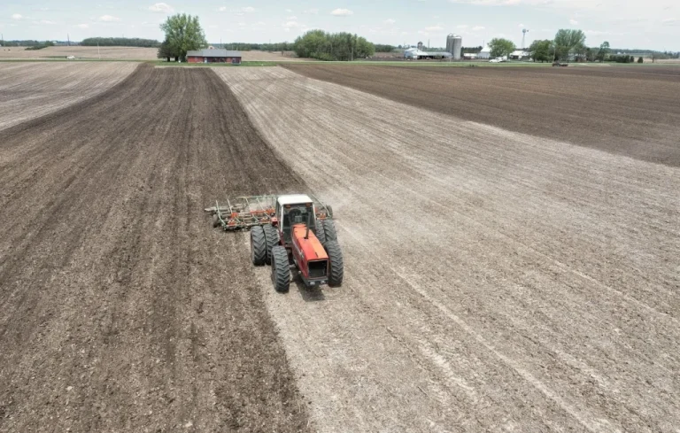 Vols de GPS agricoles : deux Moldaves condamnés à deux ans et demi