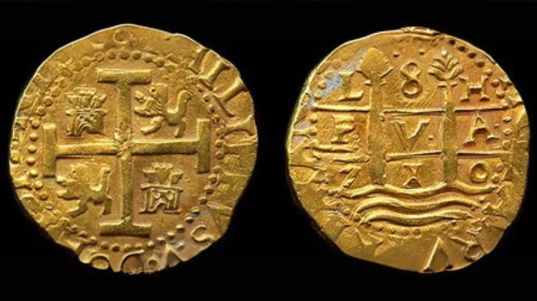 Pièces d'or retrouvées datées de 1710