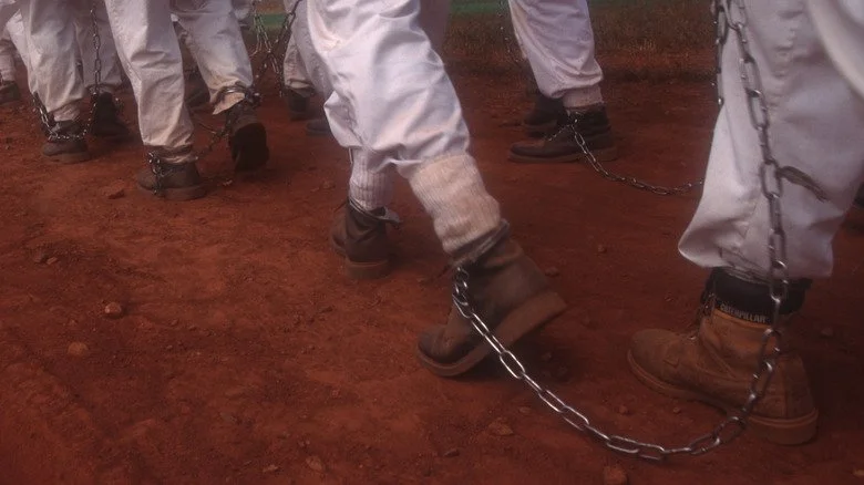 Photographie moderne illustrant un chain gang en Alabama