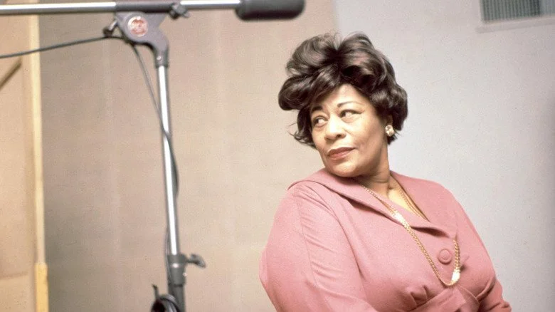 Ella Fitzgerald dans un studio d’enregistrement