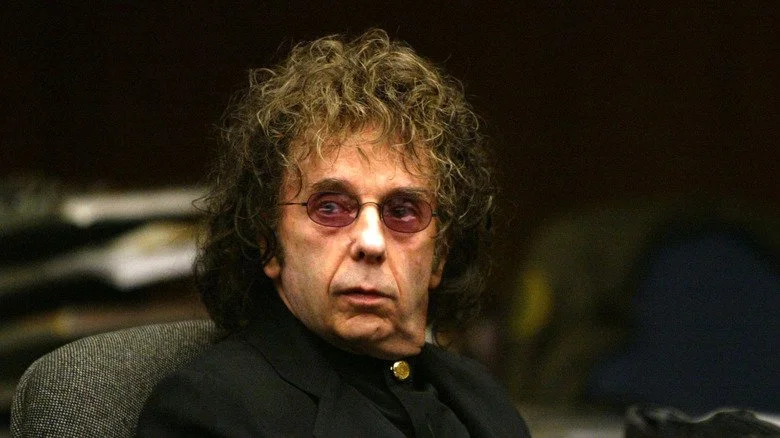 Phil Spector assis au tribunal