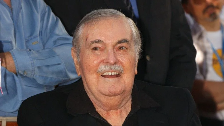 Portrait de James Doohan souriant