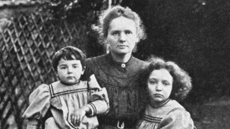 Marie Curie avec ses filles