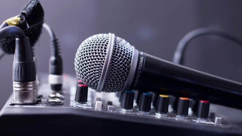 Matériel de micro et radio