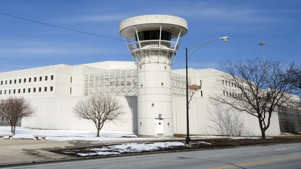 Règles strictes et isolement dans une prison Supermax