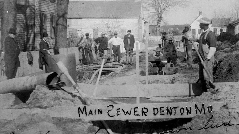 Travailleurs des réseaux d’égouts dans le Maryland, vers 1915