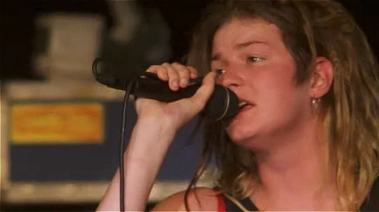 Mia Zapata sur scène