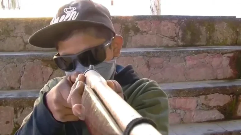 Des Enfants Recrutés Comme Policiers au Mexique