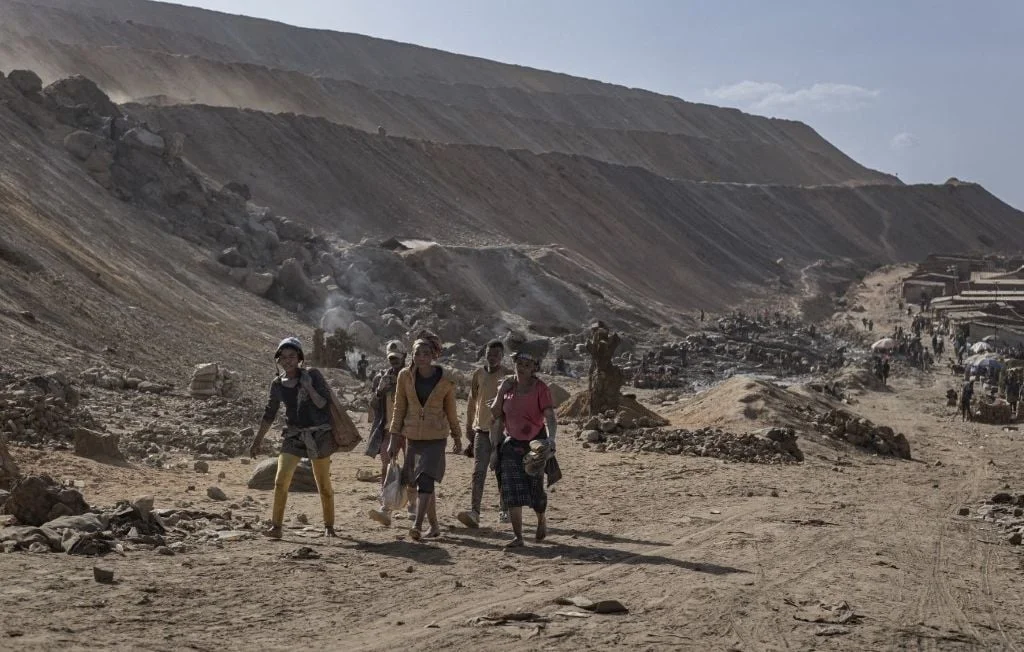 Énergies vertes : banques responsables doivent cesser les financements abusifs