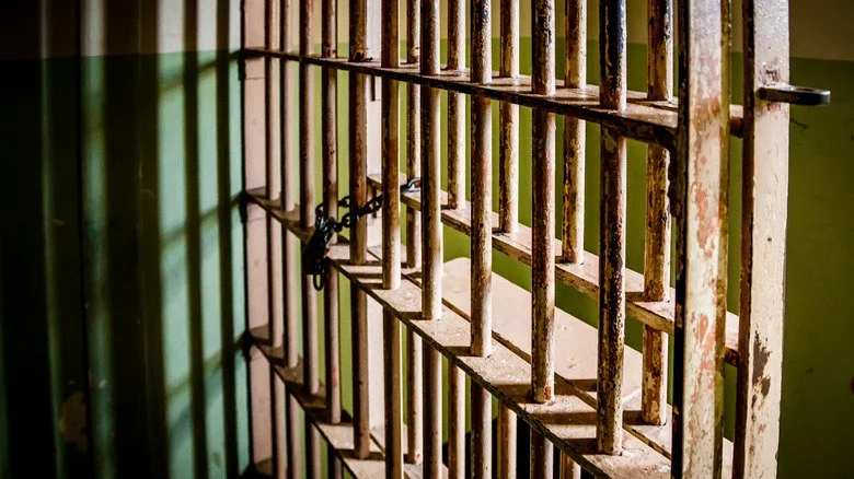 Barres de cellule de prison