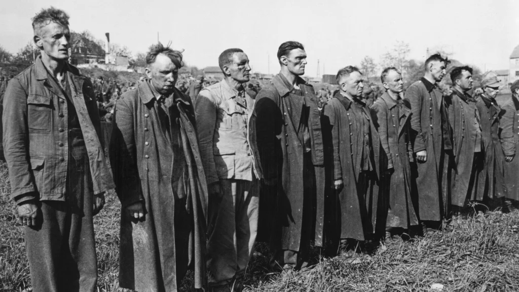 Les derniers jours de l'Allemagne nazie: horreur et chaos