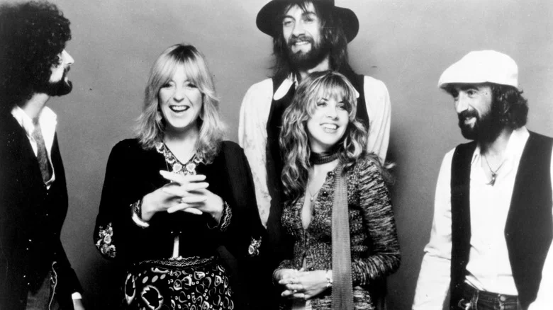 Fleetwood Mac riant lors d'une séance photo