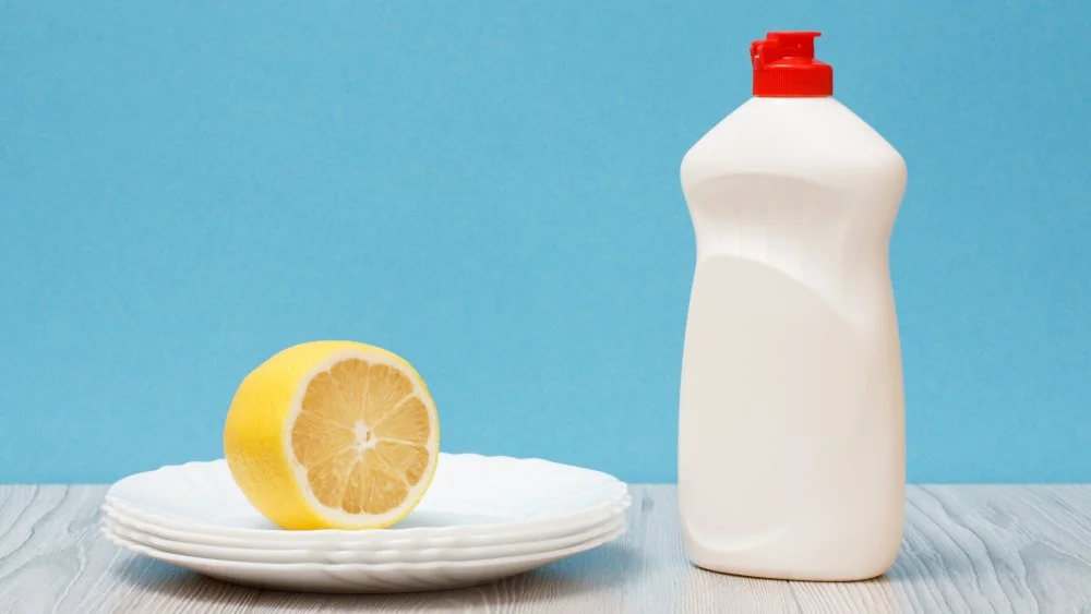 Flacons de liquide vaisselle