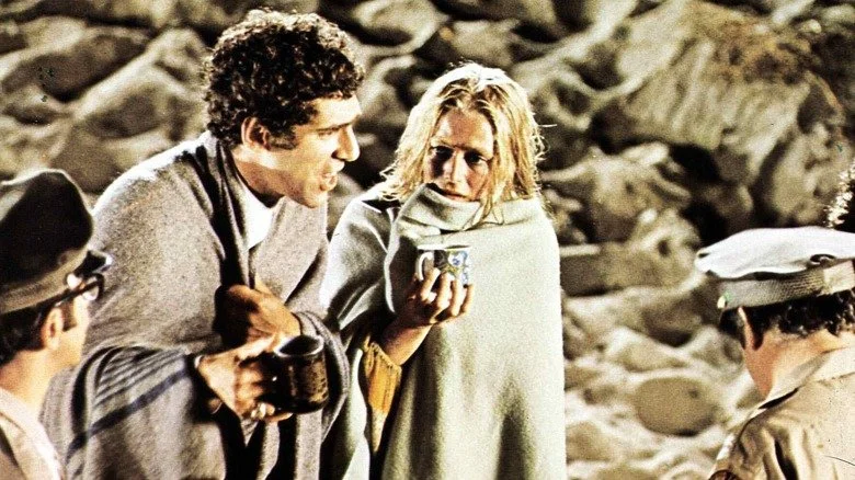 Elliott Gould dans le rôle de Philip Marlowe