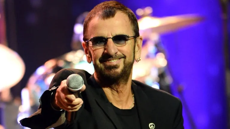 La Vie Tragique de Ringo Starr : De la Gloire à l&rsquo;Obscurité
