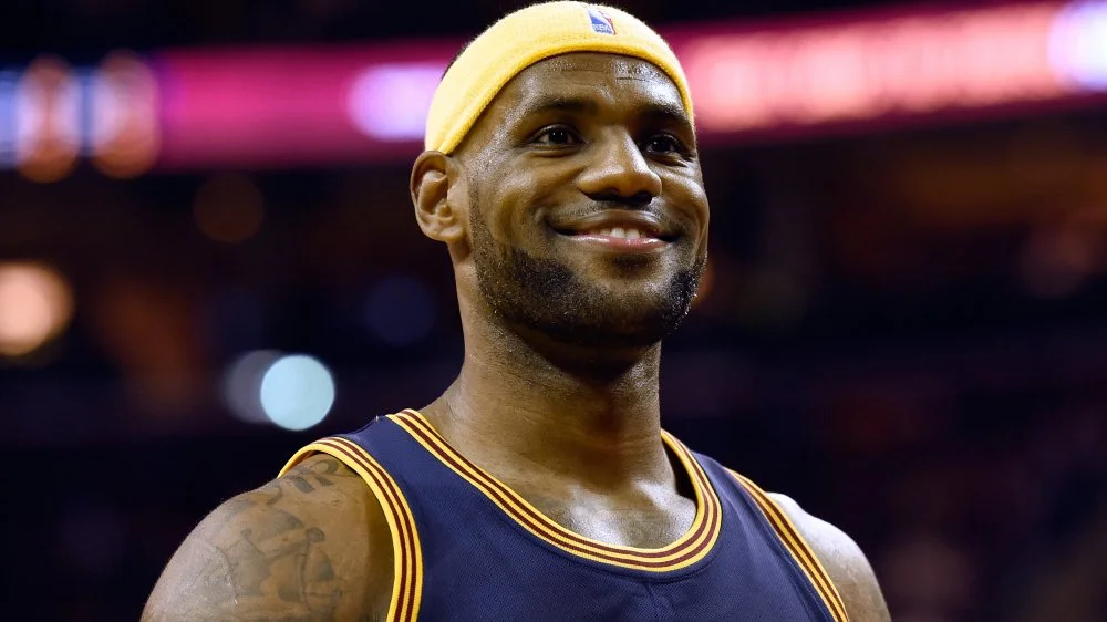 Les Rivalités de LeBron James : Pourquoi tant de joueurs le détestent ?