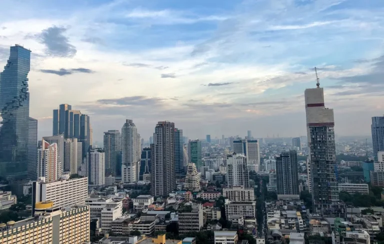 Thaïlande accuse le Cambodge de relancer les hostilités après trêve