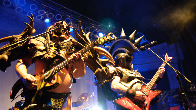 Gwar en concert avec costumes