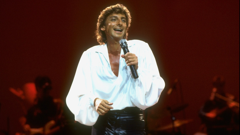 Barry Manilow lors d'une performance en 1978