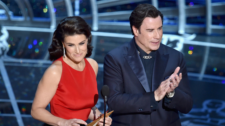 Idina Menzel et John Travolta lors des Oscars 2014