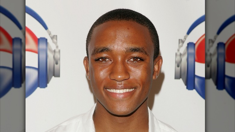 Lee Thompson Young sourire