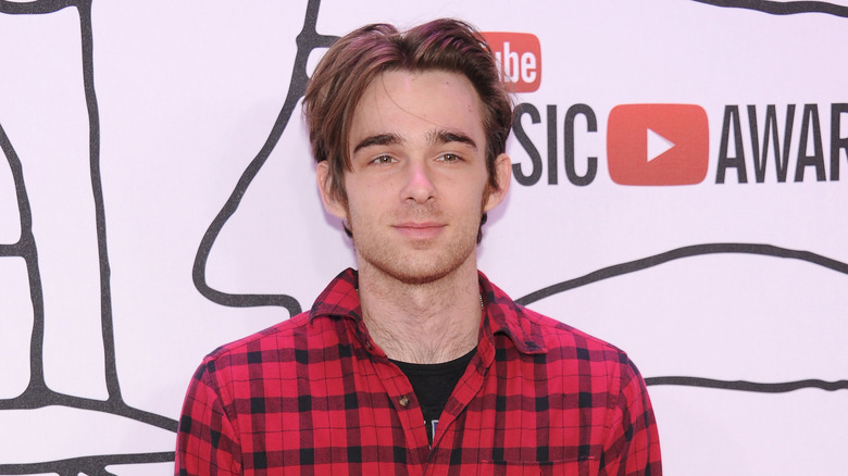 Nick Lashaway souriant