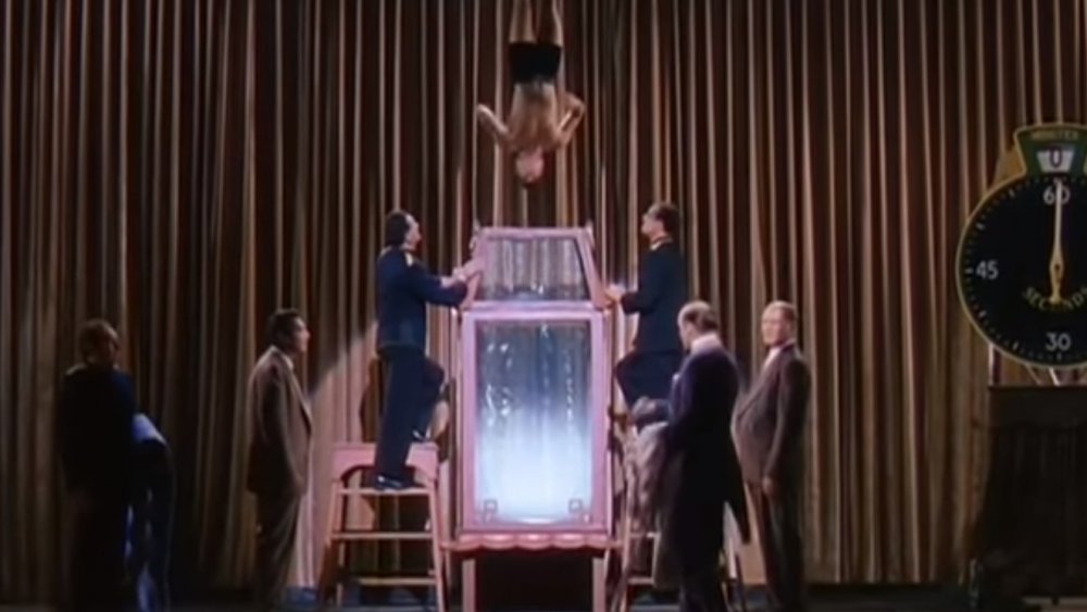 Houdini performing the water cell