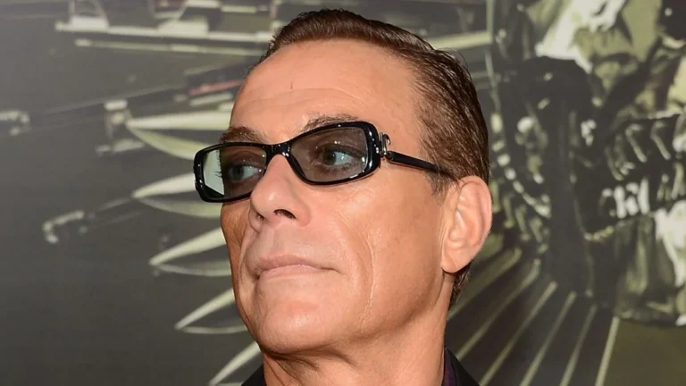 Jean-Claude Van Damme : Combien de ceintures noires possède-t-il ?