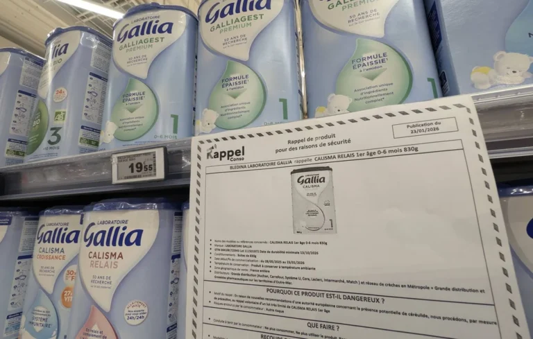 Lait infantile contaminé: Foodwatch porte plainte en France