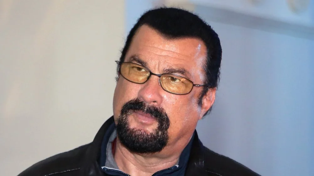 Les épouses de Steven Seagal : Une vie tumultueuse de mariages