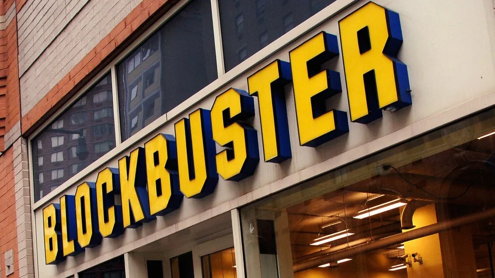 Que deviennent les frais de retard depuis la fermeture de Blockbuster ?