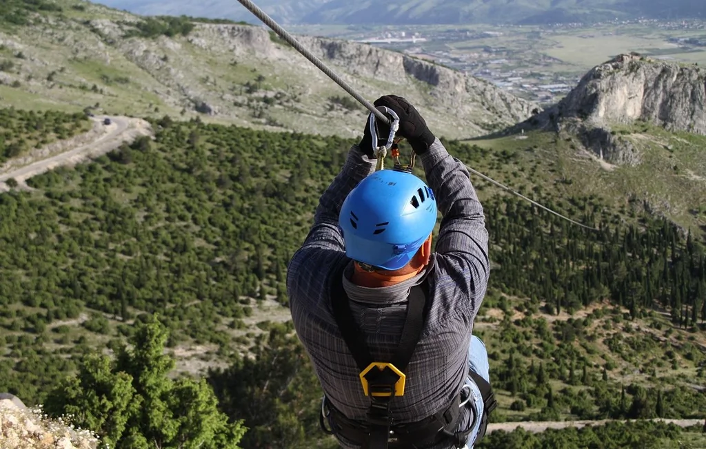Tarn: 14 heures sur tyrolienne, sauvé par les pompiers