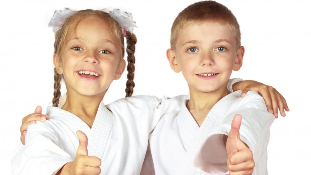 Deux ennemis se préparant à entrer dans l'arène