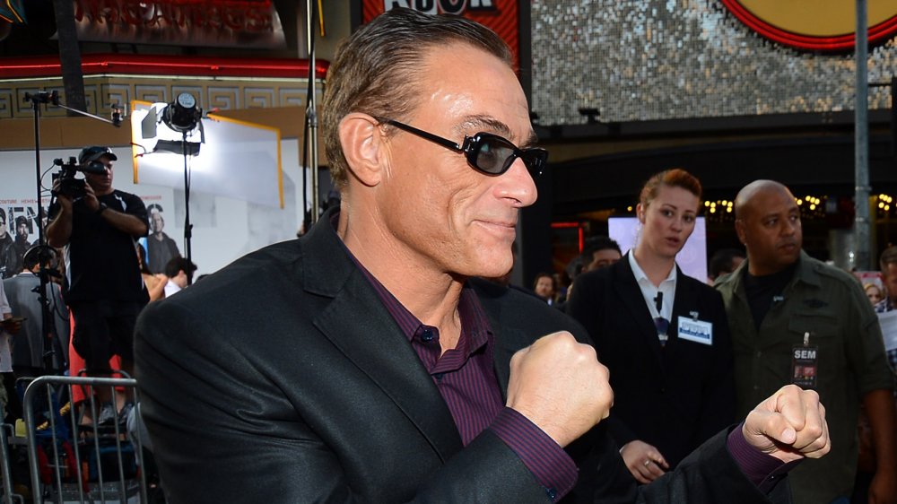 Jean-Claude Van Damme a une ceinture noire en karaté